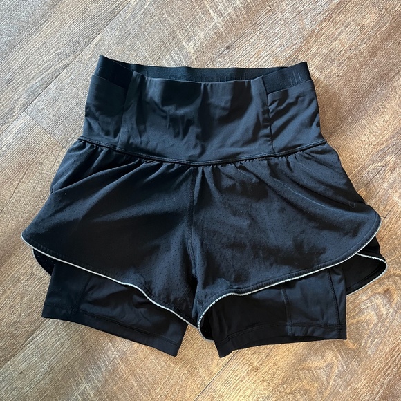 Lululemon Fast and Free 2-in-1 Run Shorts Elite Black size 8 - Picture 4 of 6